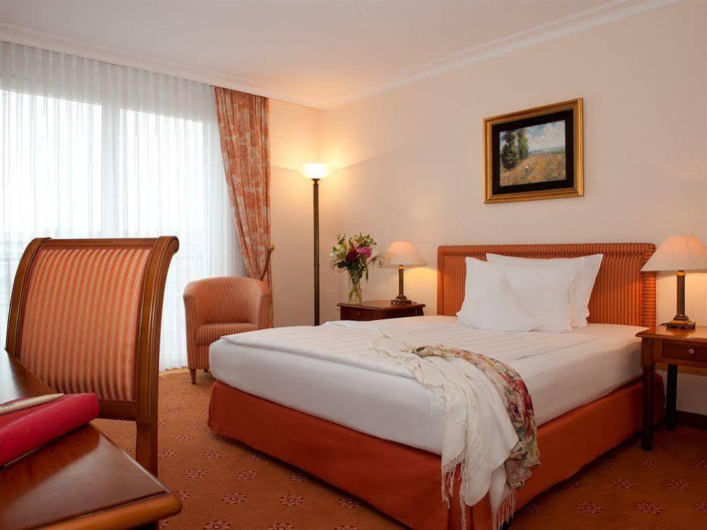 Hotel Victor's Residenz-hotel 4*